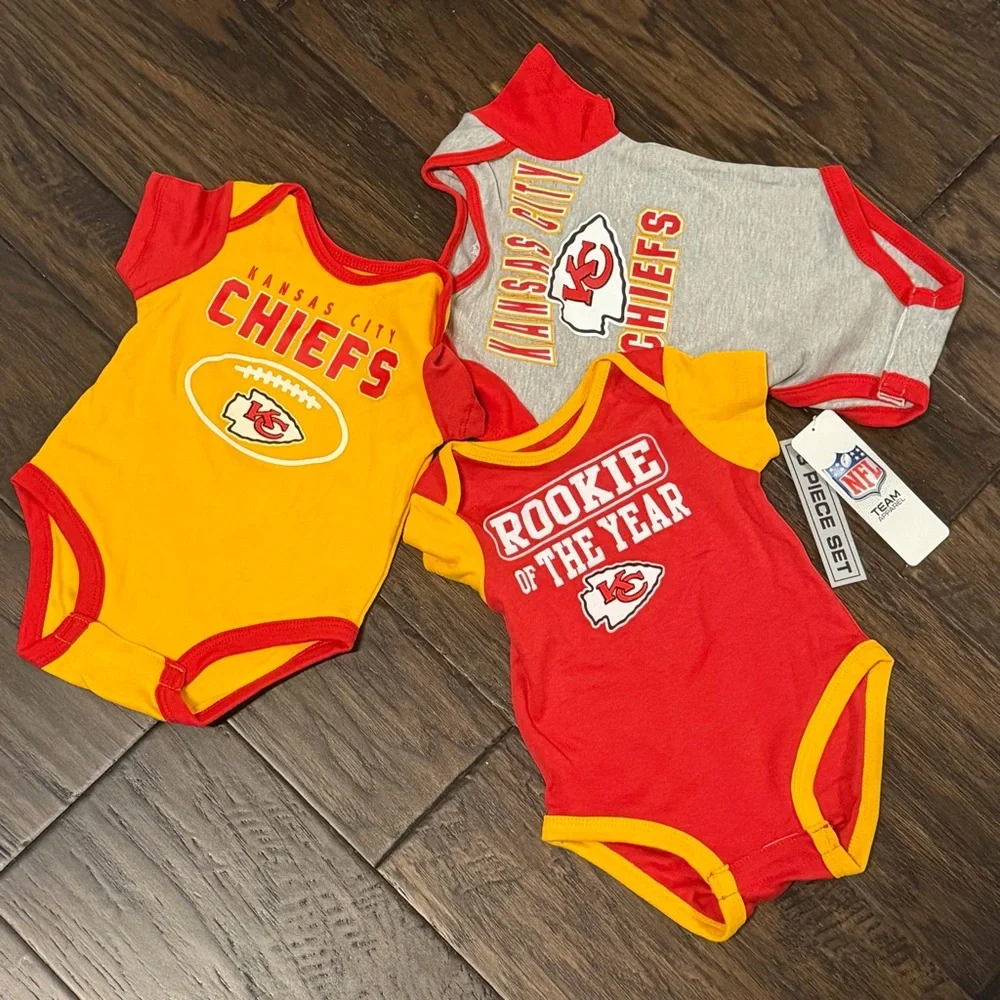 Kansas City Chiefs Baby Bodysuit Set - Red, Yellow, Gray